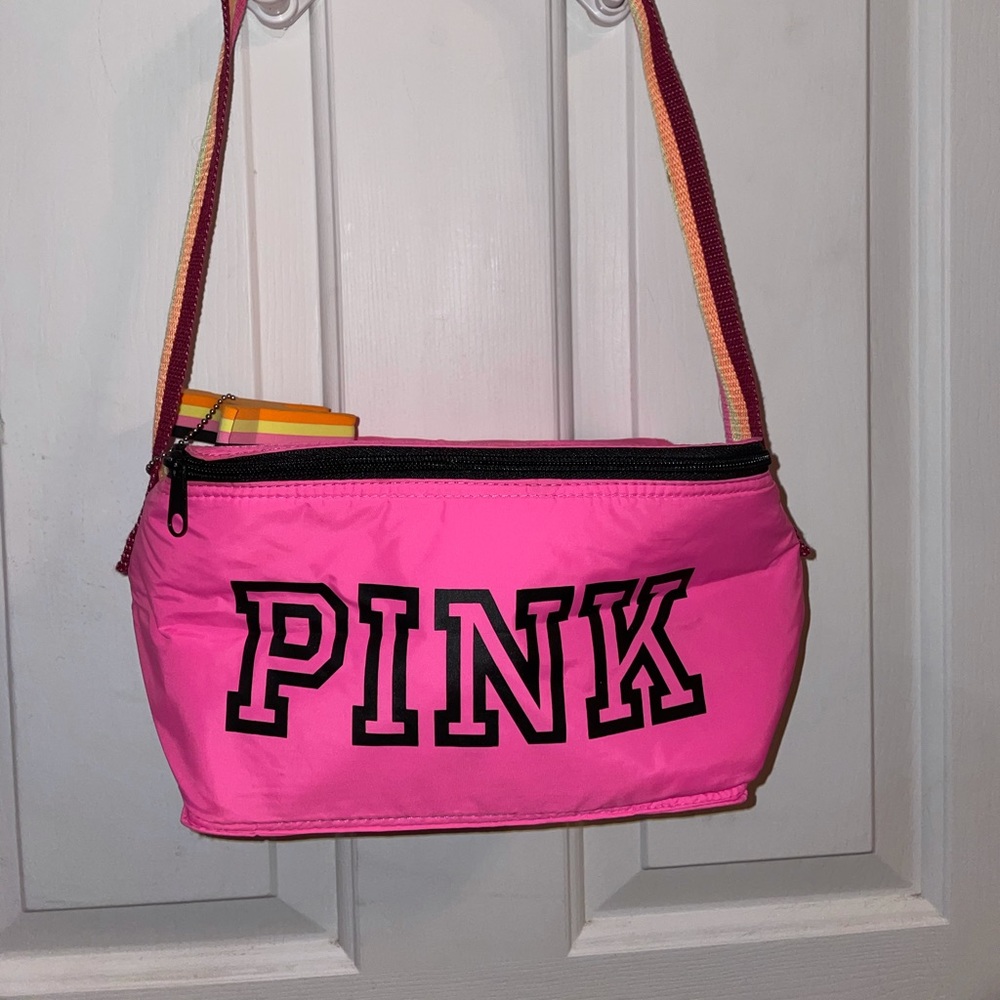 Victoria’s Secret PINK lunch bag